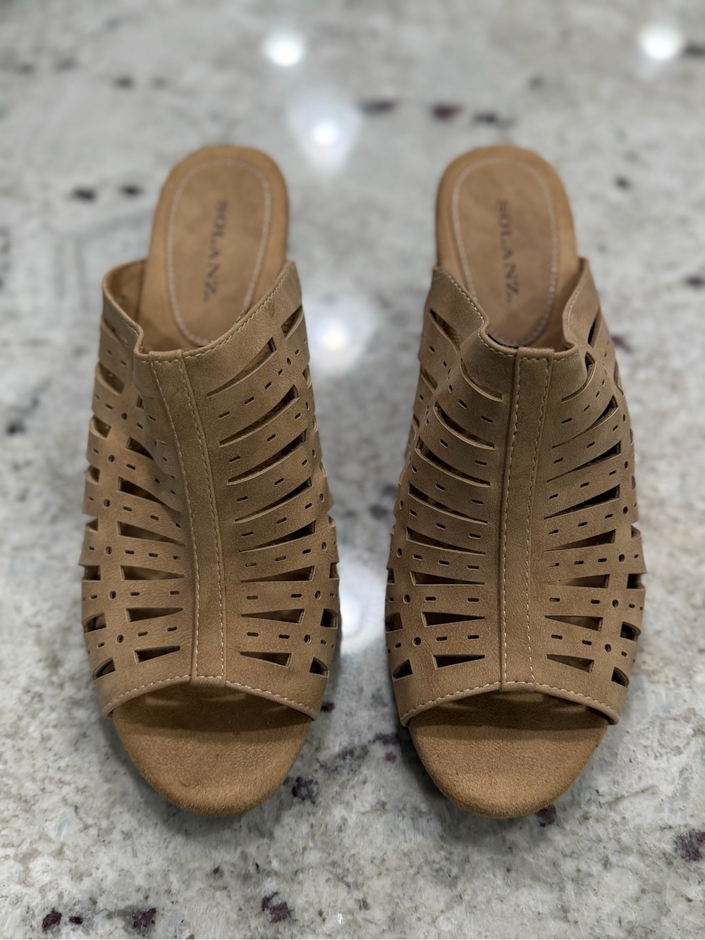 Solanz Slide Sandals in Tan Comfortable Women’s Slip-On Size 10M